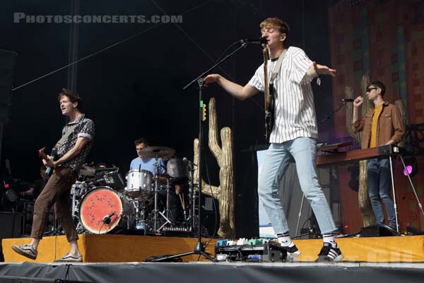 GLASS ANIMALS - 2017-07-22 - PARIS - Hippodrome de Longchamp - Alternative Stage - David Algernon Bayley - Joseph Seaward - Andrew L Macfarlane - Edmund Irwin-Singer 